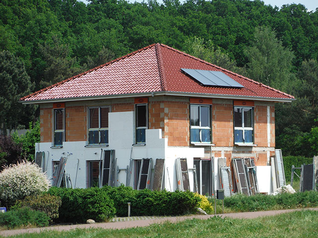 km-neubau-stadtvilla-fassadenarbeiten-02